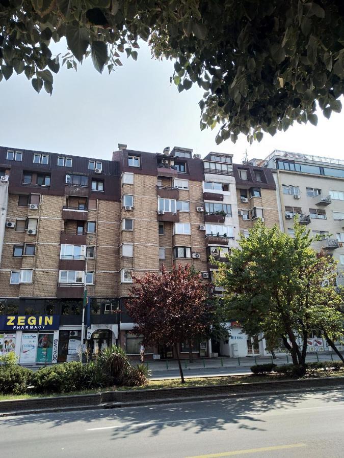 Skopje City Center Red Apartment Dış mekan fotoğraf